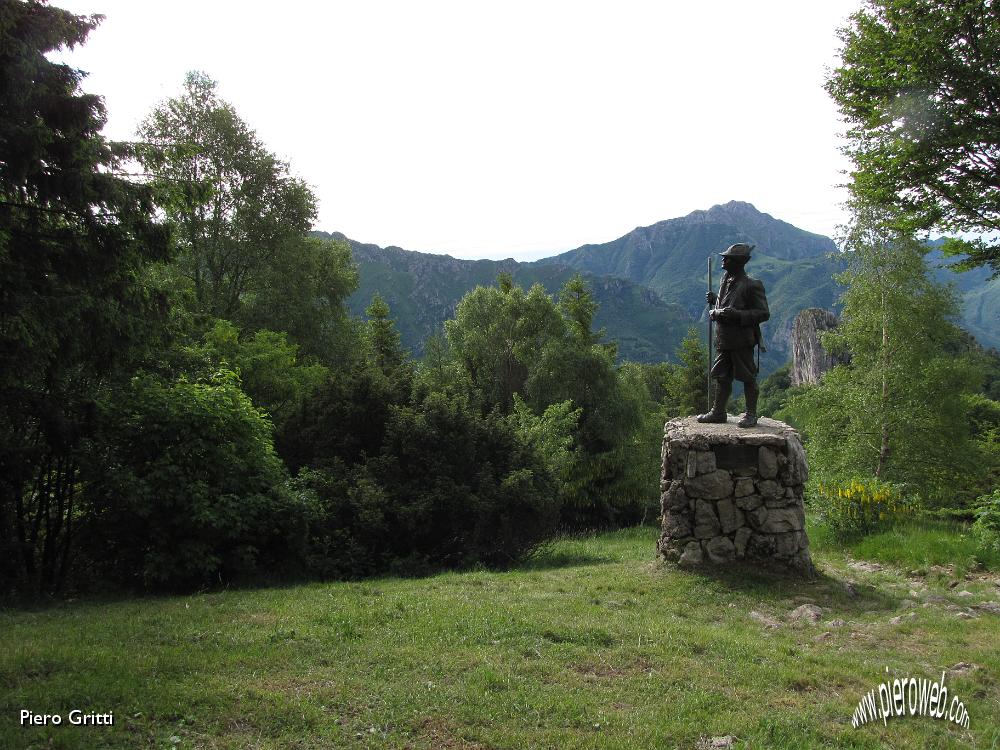 04 Monumento all'Alpino.jpg